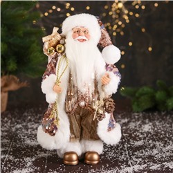 Дед Мороз "В костюмчике с блеском и пуговками" 32 см, бело-золотой