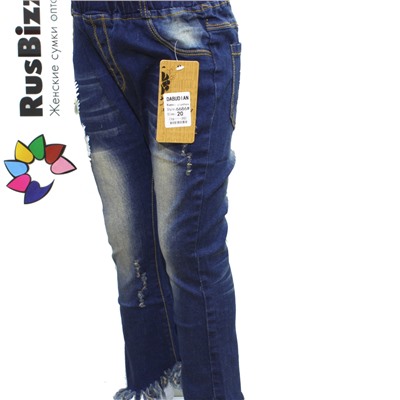 Рост 74-80 см. Модные джинсы для девочки Susie темно-синего цвета с бахромой, эффектом потертости и цветочным принтом.