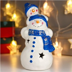 Сувенир керамика свет "Снеговик с малышом, синие колпаки и шарфы" 19х10х10 см
