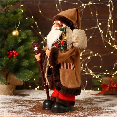 Дед Мороз "В коричневой шубке, с посохом" двигается, 20х40 см