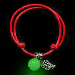 LGB001-1 Красный браслет со светящейся бусиной из нефрита 14мм, цвет свечения зеленый