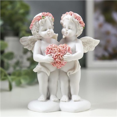 Сувенир полистоун "Ангелочки в розовых веночках с сердцем из роз" 10х8,5х5,5 см