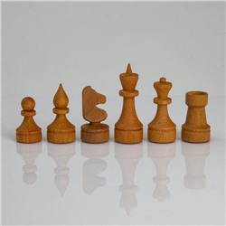 Шахматные фигуры, без утяжеления, буковые, (король h=7.5 см, d= 2.7 cм, пешка h=4.3 см, d=2.4 cм) 69