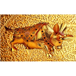 3D Фотообои  «Декорация с золотым быком в испанском стиле»