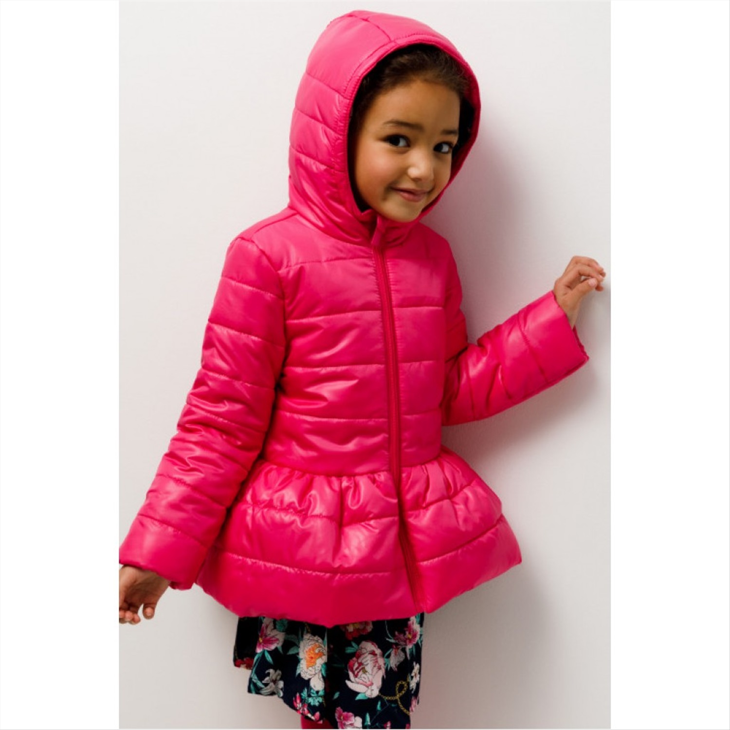Куртка девушки розовая. Куртка для девочки OVAS 12к65. Девочка в розовой куртке. Куртка детская розовая. Детские курточки розовые.