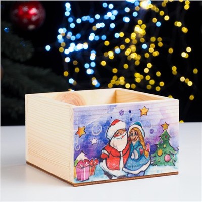 Кашпо деревянное "Дед Мороз и Снегурочка с подарками" 14,5×12,5×8 см