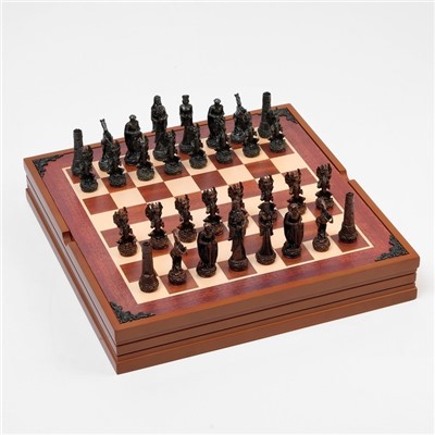 Шахматы сувенирные "Средневековье", h короля=8 см, h пешки=5.6 см. d=2 см, 36 х 36 см