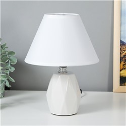 Настольная лампа 16877/1WT E14 40Вт белый 18х18х24 см