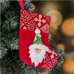 Носок для подарков "Ночь перед Рождеством" Дед Мороз, 13х17,5 см, красный