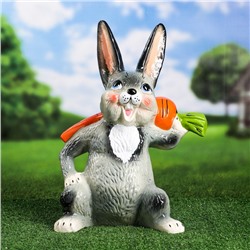Садовая фигура "Заяц с морковкой", 42 см, микс