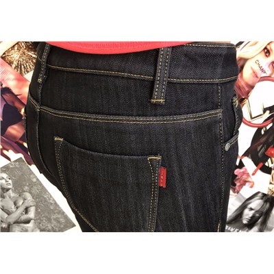 Размер 40. Рост 155. Женские утепленные джинсы C.V.B. черного цвета со светлыми переходами.