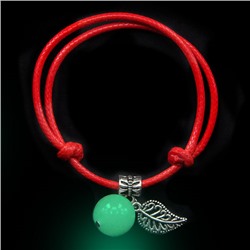 LGB001-3 Красный браслет со светящейся бусиной из нефрита 14мм, цвет свечения сине-зеленый