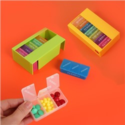 Таблетница-органайзер «Неделька», английские буквы, 7 контейнеров по 3 секции, разноцветный