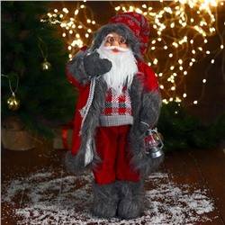 Дед Мороз "В красном клетчатом свитере, с фонариком" 23х45 см
