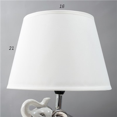Лампа настольная "Белый слон" 22,5х22,5х32см