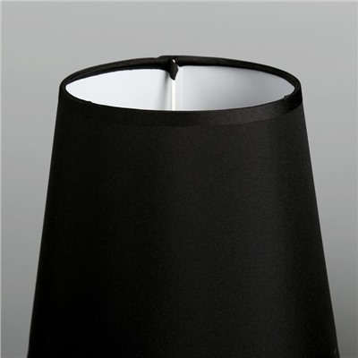 Лампа настольная "Ариззи" Е14 1х40Вт черный 20х20х32,5 см