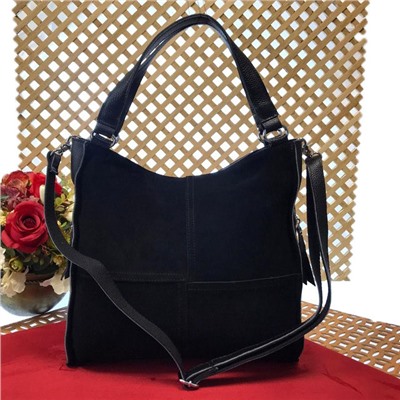 Вместительная сумка Inter_Suare формата А4 из натуральной замши и натуральной кожи черного цвета.