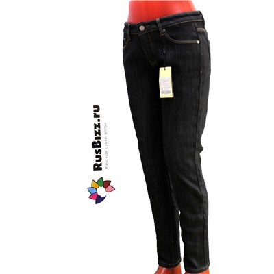 Размер 44. Рост 165. Женские утепленные джинсы C.V.B. черного цвета со светлыми переходами.