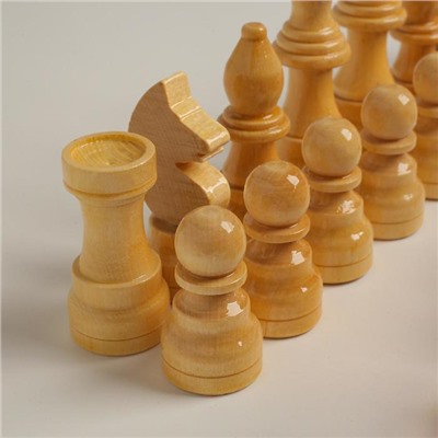 Шахматные фигуры гроссмейстерские, дерево, h=5.6-11.6 см, d=3.0-3,8 см