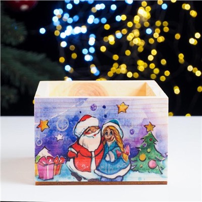 Кашпо деревянное "Дед Мороз и Снегурочка с подарками" 14,5×12,5×8 см