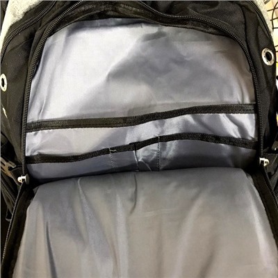 Высококачественный функциональный рюкзак Aquatto  из износостойкой ткани чёрного цвета.