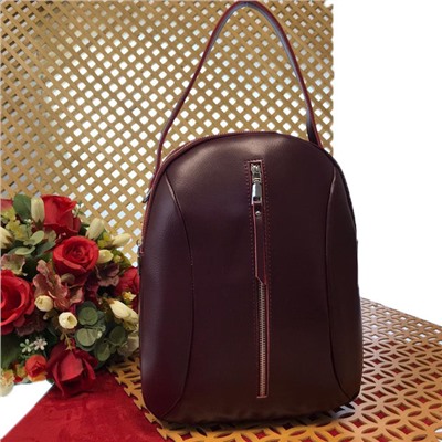 Эффектный рюкзак-трансформер Prime_Royal из гладкой прочной натуральной кожи цвета спелой вишни.