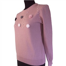 Размер единый 42-46. Шикарный свитер Daily пудрового цвета с бусинами под жемчуг и украшениями из натурального меха.