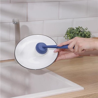 Щётка для посуды с силиконовым подвесом, дополнительная насадка в комплекте, 5×5×25 см, цвет МИКС