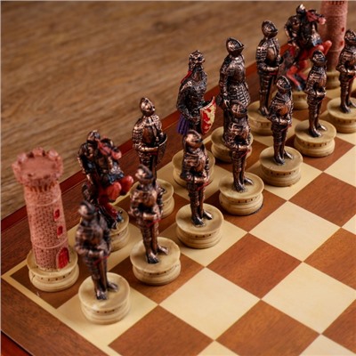 Шахматы сувенирные "Крестовый поход", h короля=8 см, h пешки=6,5 см, 36 х 36 см