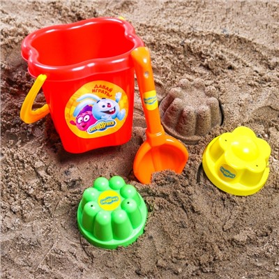 Набор для игры в песке: ведро, совок, 2 формочки, СМЕШАРИКИ цвет МИКС, 800 мл