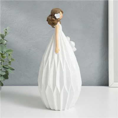Сувенир полистоун "Малышка с цветком в волосах, в белом платье, с цветком" 24,3х11,5х11 см
