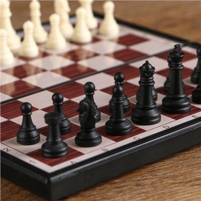 Игра настольная "Шахматы" классические, доска объёмная, 9х17.5 см