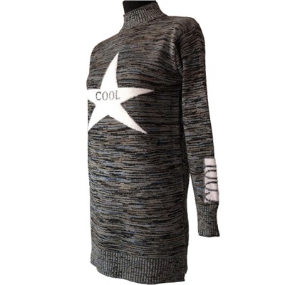 Размер единый 42-46. Теплый женский свитер-туника Star_Dust цвета темный графит с нашивкой "звезда".