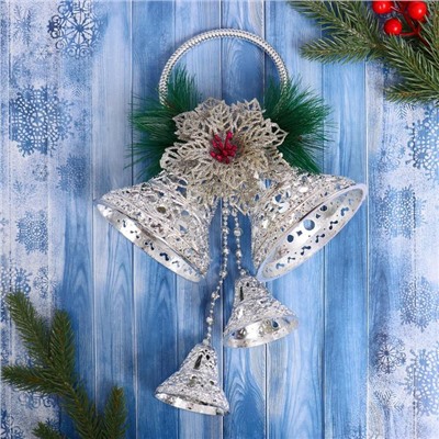 Украшение новогоднее "Колокольчики резные на кольце с цветком" 20х43 см, серебро