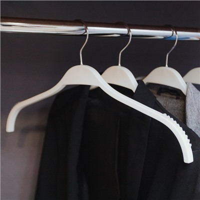 Вешалка-плечики для одежды, размер 44-46, антискользящая, цвет белый