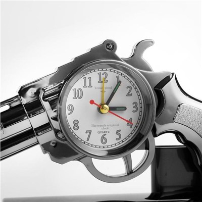 Часы-будильник "Пистолет", дискретный ход, d=7 см, 13 х 24 см, микс