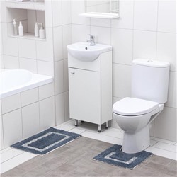 Набор ковриков для ванны и туалета Доляна «Вензель», 2 шт: 40×40, 40×60 см, 900 г/м2, 100% хлопок, цвет серый
