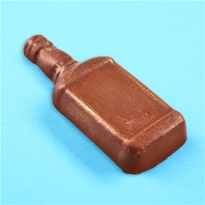 Шоколадная бомбочка с маршмеллоу «Веселый, добрый, умный» в форме бутылки, 50 г.