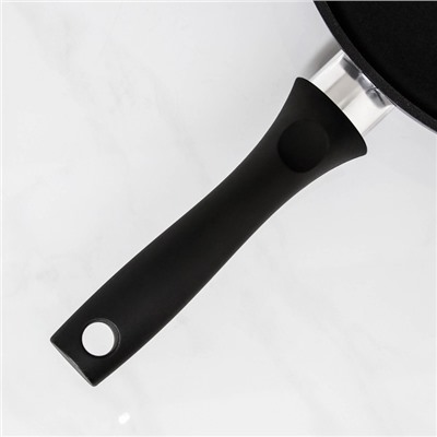 Сковорода «Традиция», d=28 см, пластиковая ручка, антипригарное покрытие, цвет чёрный