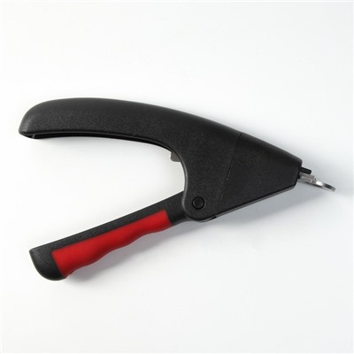 Когтерез-гильотина с нескользящей ручкой, корпус пластик, отверстие 9 мм, чёрный с красным