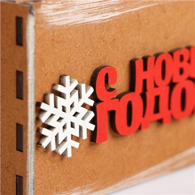 Кашпо деревянное, 15.5×9×23.5 см "Новогоднее. Взгляд в окошко", подарочная упаковка