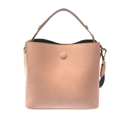 Стильная сумочка Weliz с широким ремнем через плечо из глянцевой эко-кожи цвета розовой пудры.