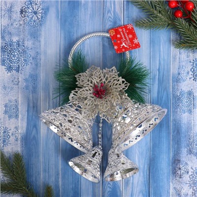 Украшение новогоднее "Колокольчики резные на кольце с цветком" 20х43 см, серебро