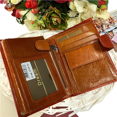 Шикарный кошелёк-портмоне Dream_Colorful из натуральной кожи огненно-рыжего цвета.
