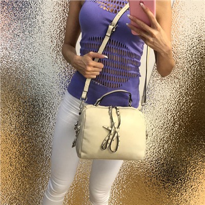 Модная женская сумочка Haipish из дорогой матовой натуральной кожи пшеничного цвета.