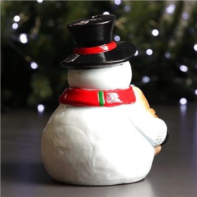Фигура с подсветкой "Снеговик с метлой" 13х11х17см