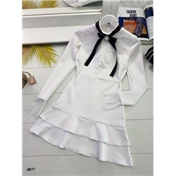 Платье спандекс с белым гипюром B77