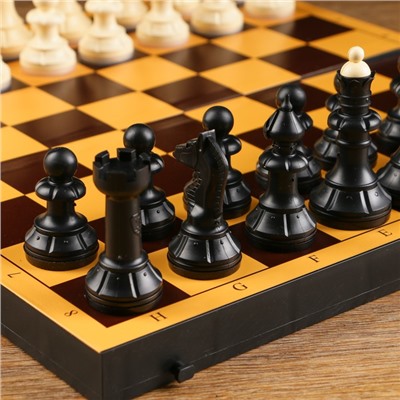 Шахматы "Топ" (доска пластик 30х30 см, фигуры пластик, король h=7,5 см)