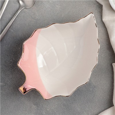 Салатник «Листочек», 300 мл, 17,5×12 см, цвет бело-розовый