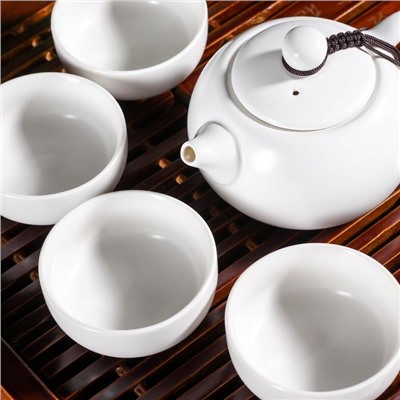Набор для чайной церемонии «Небо», 5 предметов: чайник 200 мл, 4 чашки, 50 мл, цвет белый
